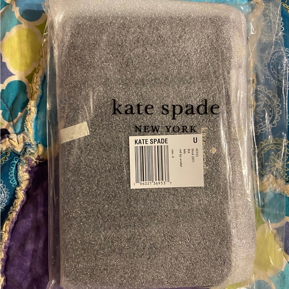 Kate Spade NY Wristlet NWT Leila Medium - Picture 2 of 6